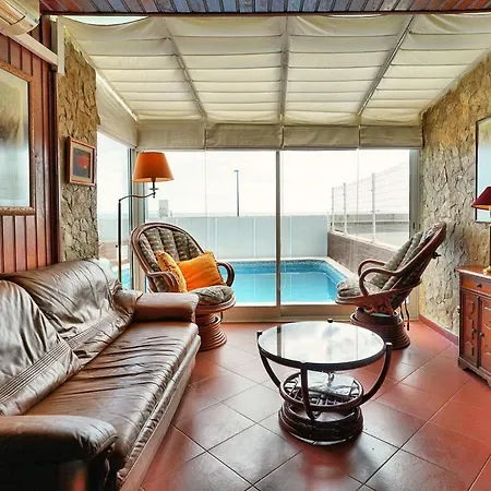 Apartment Pool By The Sea *