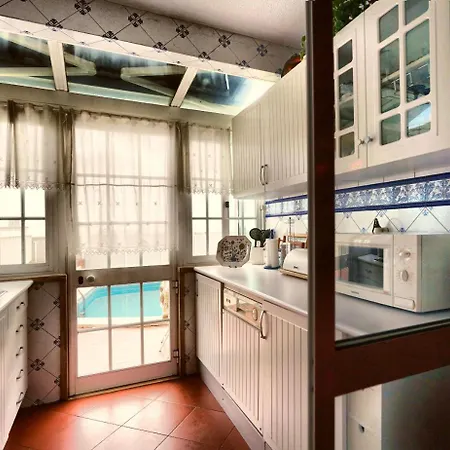 Apartment Pool By The Sea Oeiras